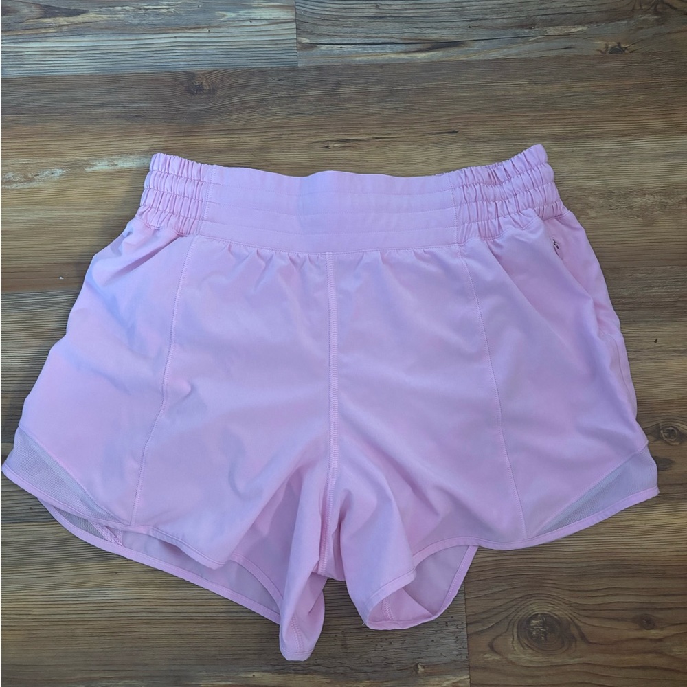 Lululemon vita pink hotty hot shorts